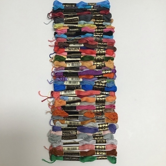 1 LEFT! Paris France DMC Embroidery Floss MIXED LOT 50 6-Ply 100% Cotton Skeins - Picture 4 of 12